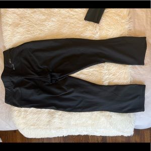 Nike cropped (just below the knee) leggings